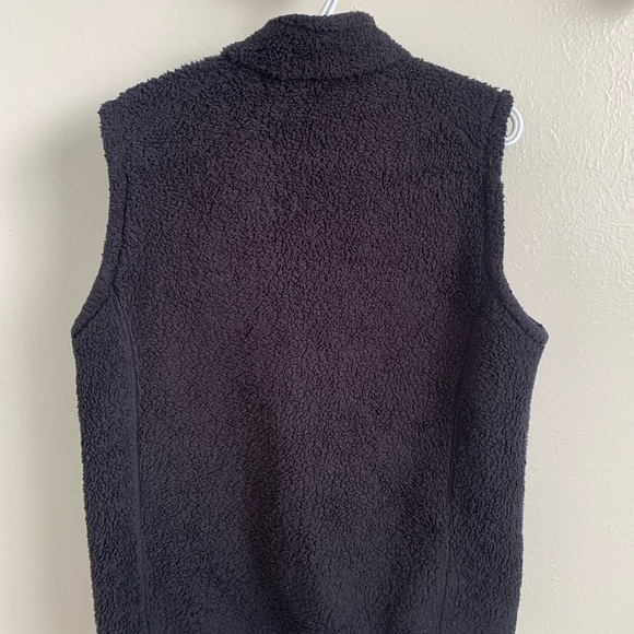 Mens Patagonia Pile Fleece Vest - Picture 3 of 3